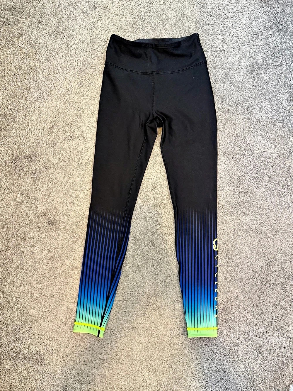 CycleBar Bright Gradient Reversible to Spacedye Performance Leggings Size Sma